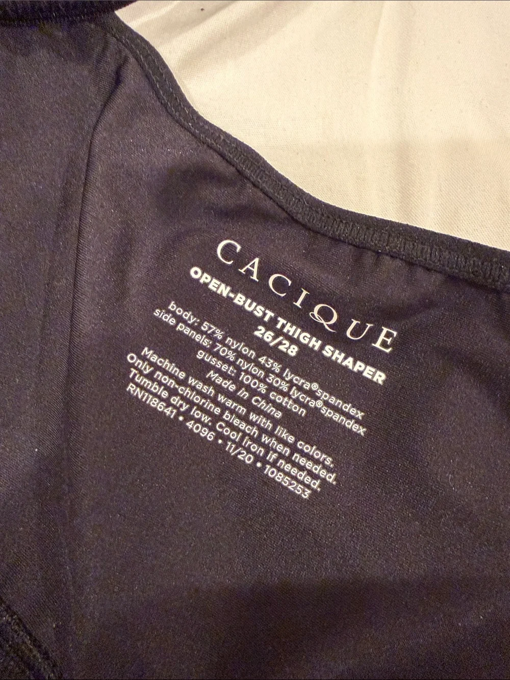 New CACIQUE OPEN-BUST THIGH SHAPER IN BLACK SIZE 26/28